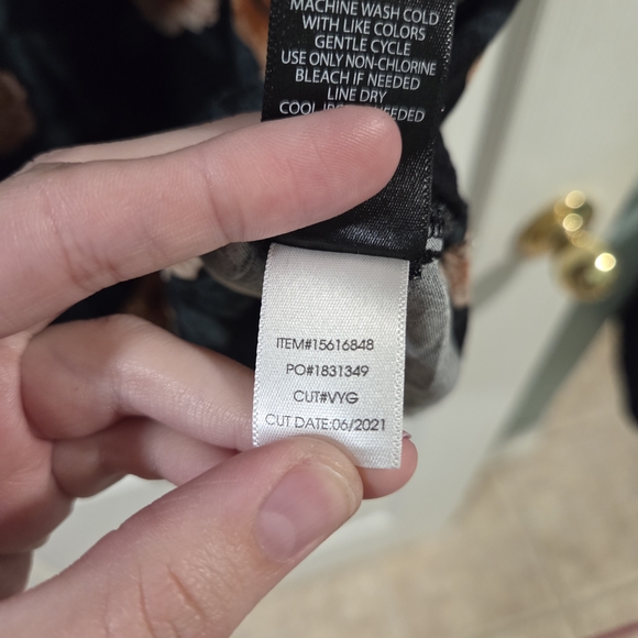 Torrid Black Floral Challis Zip Dress With Drawstring Waist- Size 3x - Picture 11 of 11